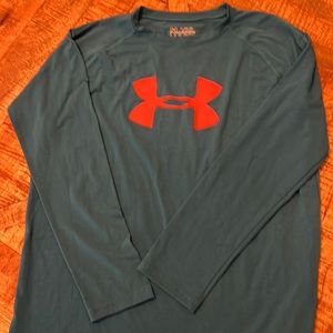 Under Armour loose fit youth XL heatgear long sleeve tee